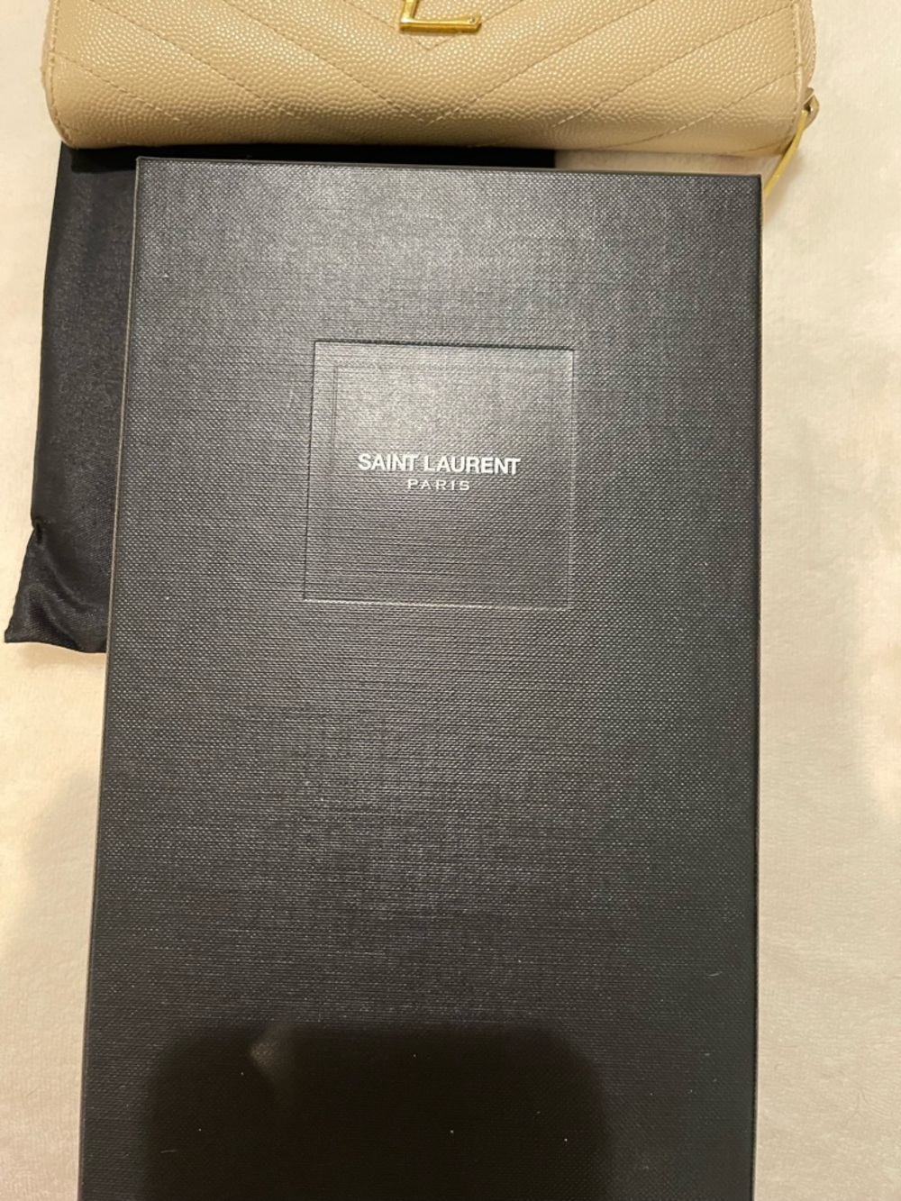Saint Laurent like new Cassandra Matelasse zip around wallet - Picture 2 of 7